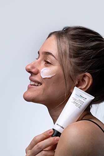 Minimalist 10% Vitamin B5 Gel Face Moisturizer For Oily & Acne Prone Skin | Oil-free | Fast Absorbing Lightweight Winter Cream For Women & Men | Non sticky | Fragrance Free | 50 g - View 4 of 4