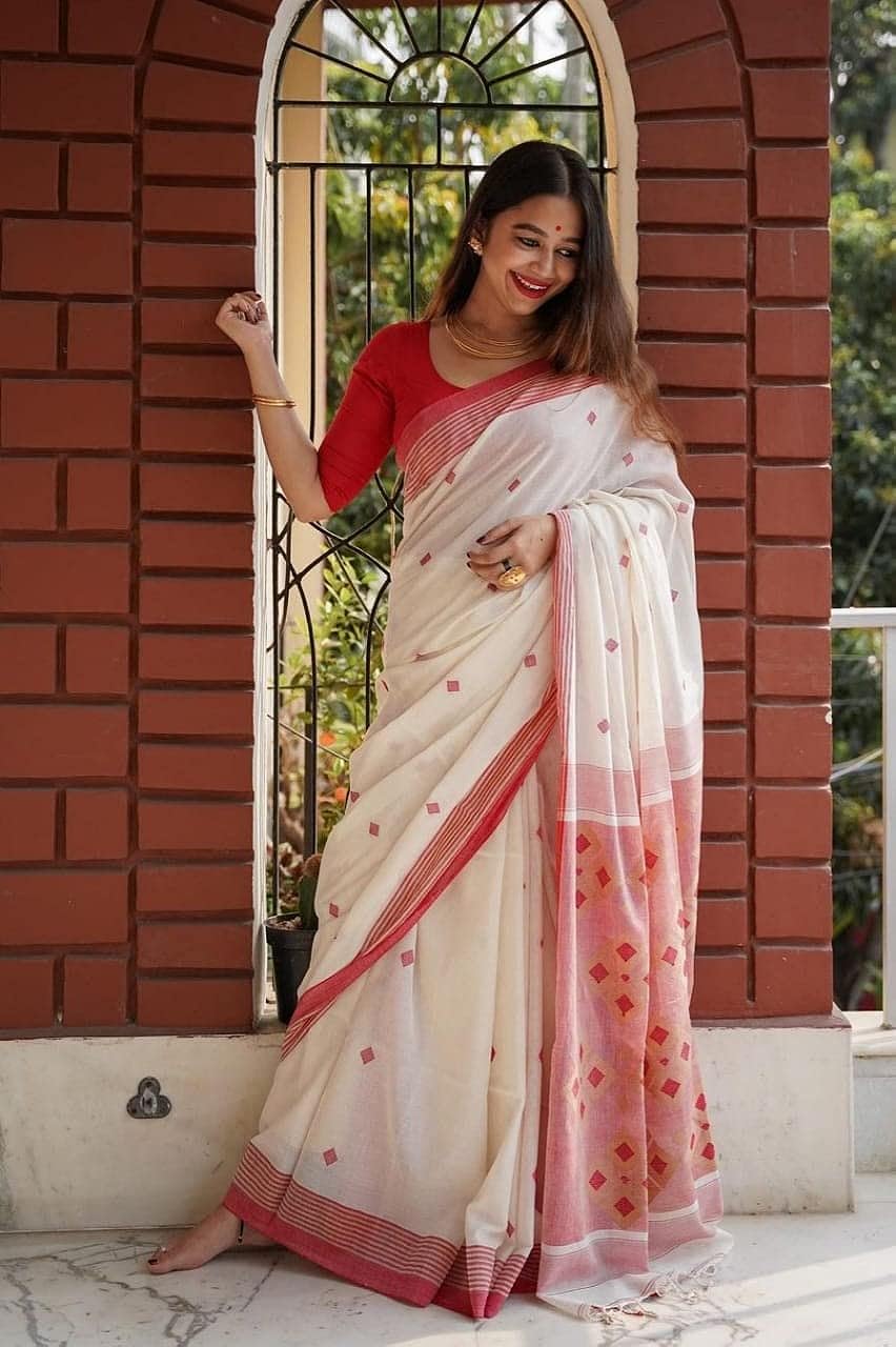 RADHA LAKSHMI Women's Banarasi linen cotton Silk White Red Colour Saree With Blouse piece(AG White red plain linen SQURE) - View 2 of 7