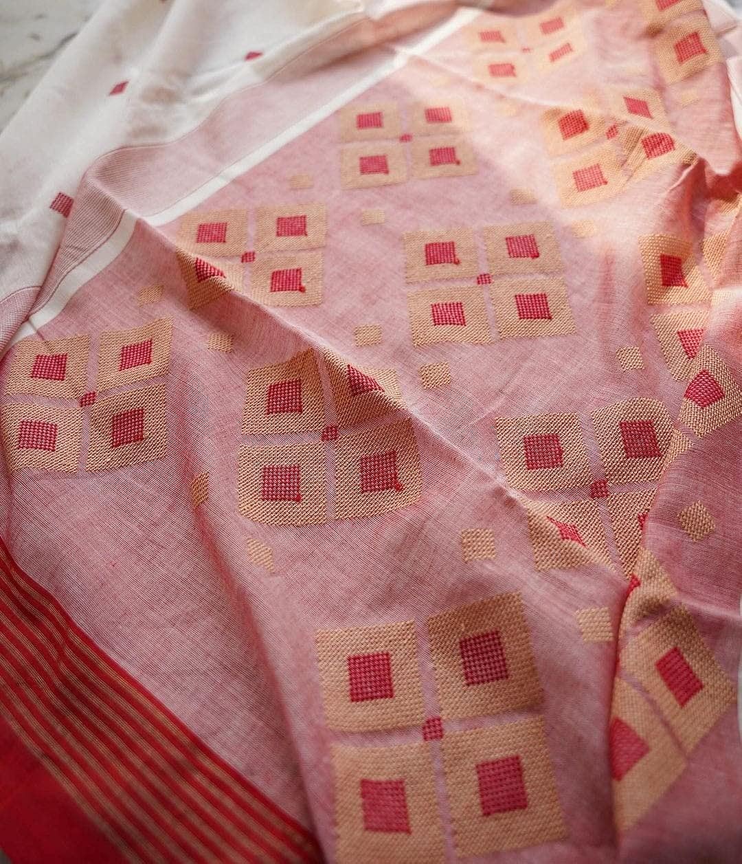 RADHA LAKSHMI Women's Banarasi linen cotton Silk White Red Colour Saree With Blouse piece(AG White red plain linen SQURE) - View 7 of 7