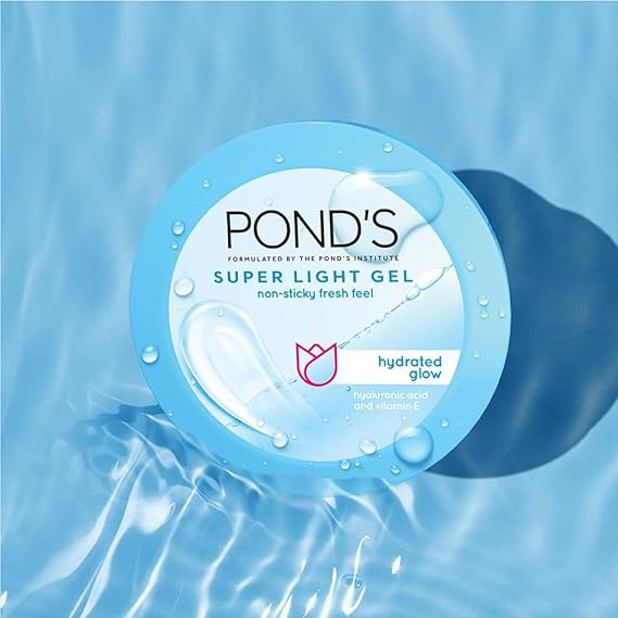 Pond's Super Light Gel Oil Free Moisturiser With Hyaluronic Acid + Vitamin E (200ml) - View 4 of 7