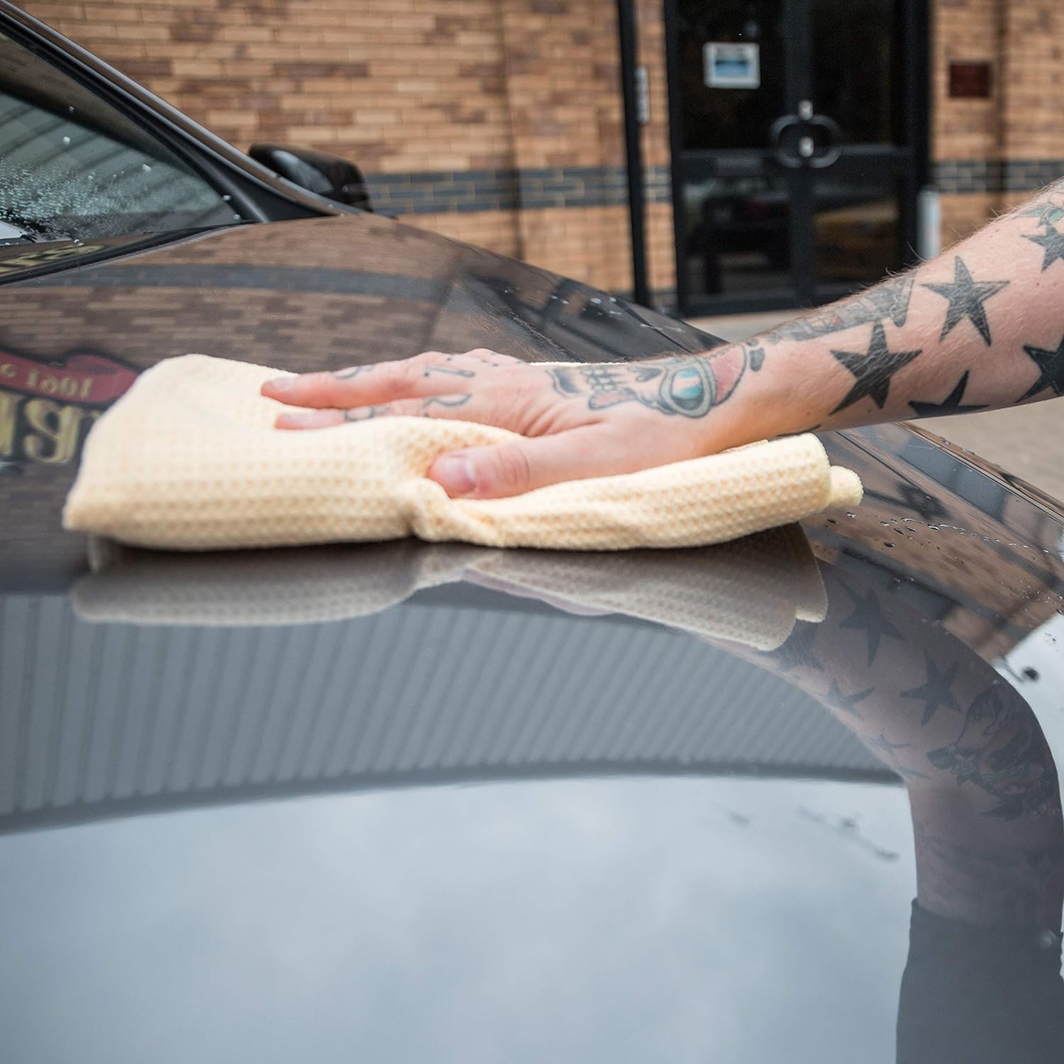 Meguiar's Water Magnet Microfiber Drying Towel Super Absorbent for Spot Free Drying - View 2 of 7