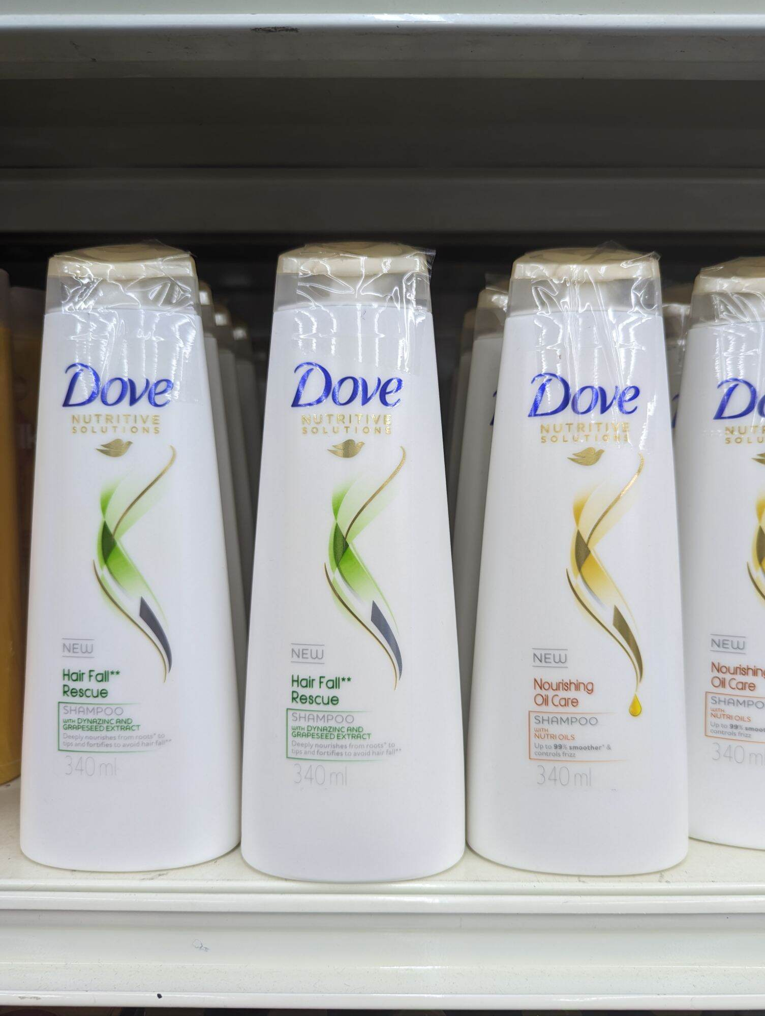 DOVE Hair Fall Rescue Shampoo 400ml – Original, Strengthening, Nourishing, Anti-Hair Fall Formula with Nutritive Care, Gentle on Scalp, Reduces Breakage, Promotes Strong, Healthy, Shiny, Smooth Hair for Daily Use - View 3 of 3