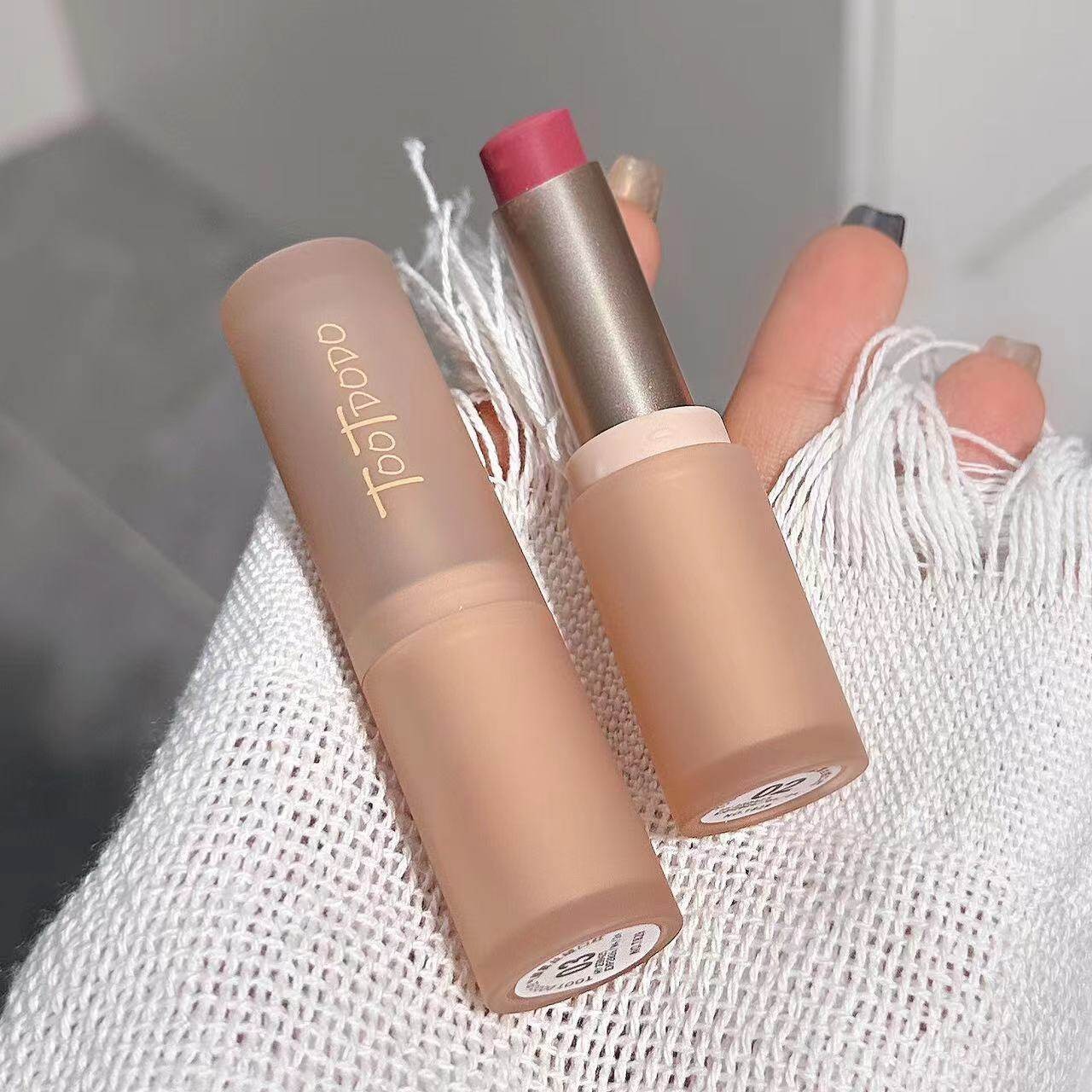 Matte Misty Lipstick 6 Colors Waterproof Non Sticky Cup Lip Stick Lasting Moisturizing Lip Tint-05(FROM MALAYSIA) - View 2 of 4