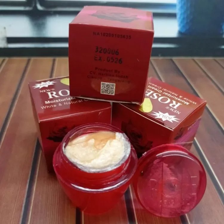 Indonesia Rose Whitening Cream – Glowing Skin, Melasma & Blemish Repair Brightening Moisturizing Face Cream - View 2 of 3
