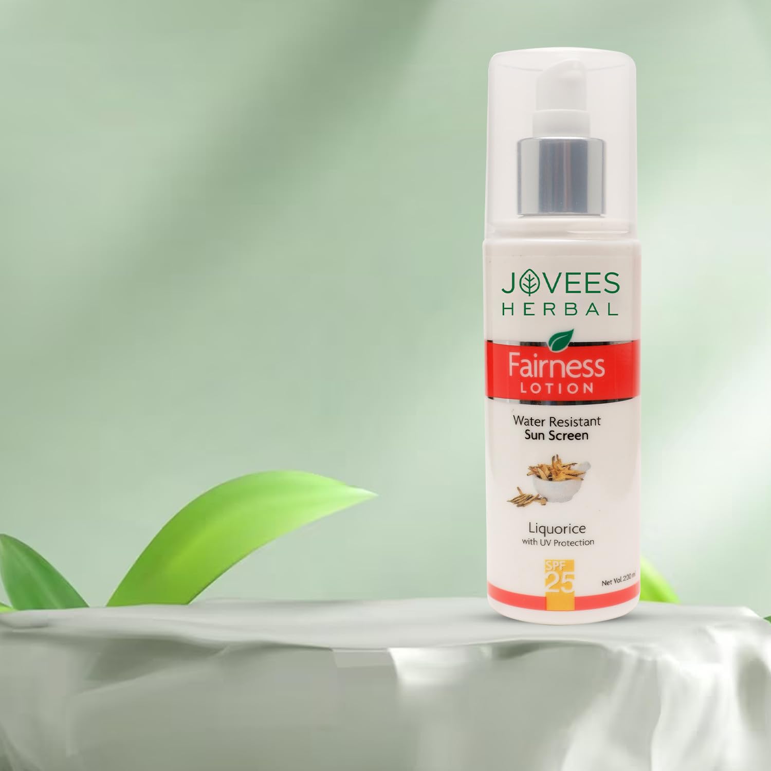 Jovees Herbal Sunscreen Fairness SPF 25 Lotion for Face | Oily & Sensitive Skin | Lightweight, Non-Greasy | UVA/UVB Protection, Prevents Tanning & Uneven Skin Tone |Sunscreen For Men/Women - 200ml - View 4 of 5