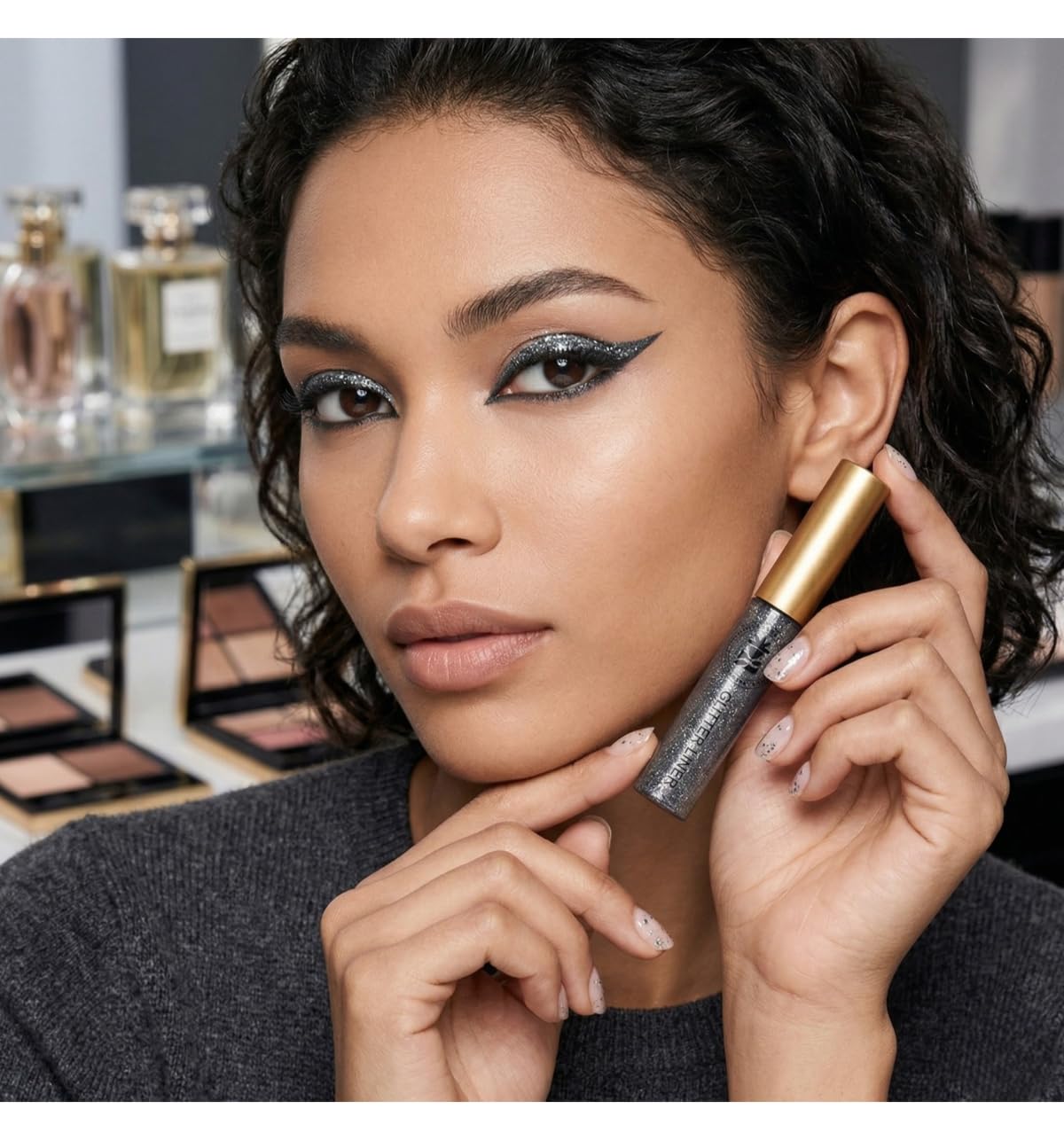 BOBI Glitter Eyeliner | Diamond Sparkle Finish | Waterproof Long Lasting | Quick Drying Smudgeproof | Felt-Tip Precision | Cruelty Free Paraben Free - Black, 5ml - View 4 of 4