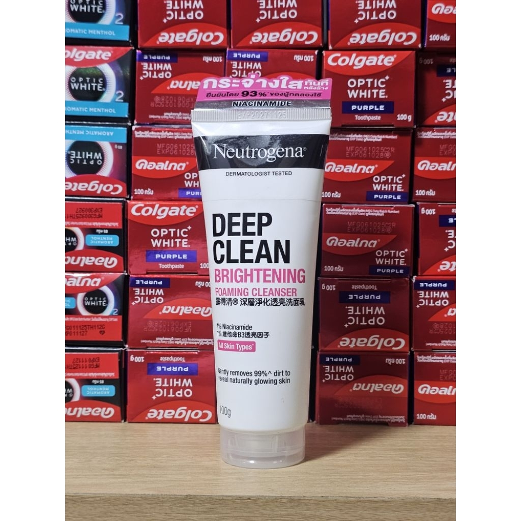 Neutrogena Deep Clean Brightening Foaming Cleanser 100ml is a gentle facial foam that removes dirt, oil, and impurities while brightening skin tone and leaving a fresh, clean feeling daily use. - View 3 of 3