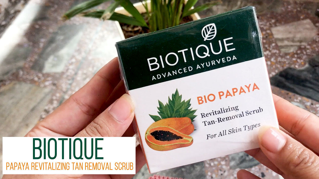 BIOTIQUE Papaya Tan Removal Brightening & Revitalizing Face Scrub 75g Natural Exfoliating Facial Scrub for All Skin Types Helps Remove Dullness Impurities Smooths Skin Texture Promotes Radiance - View 4 of 4