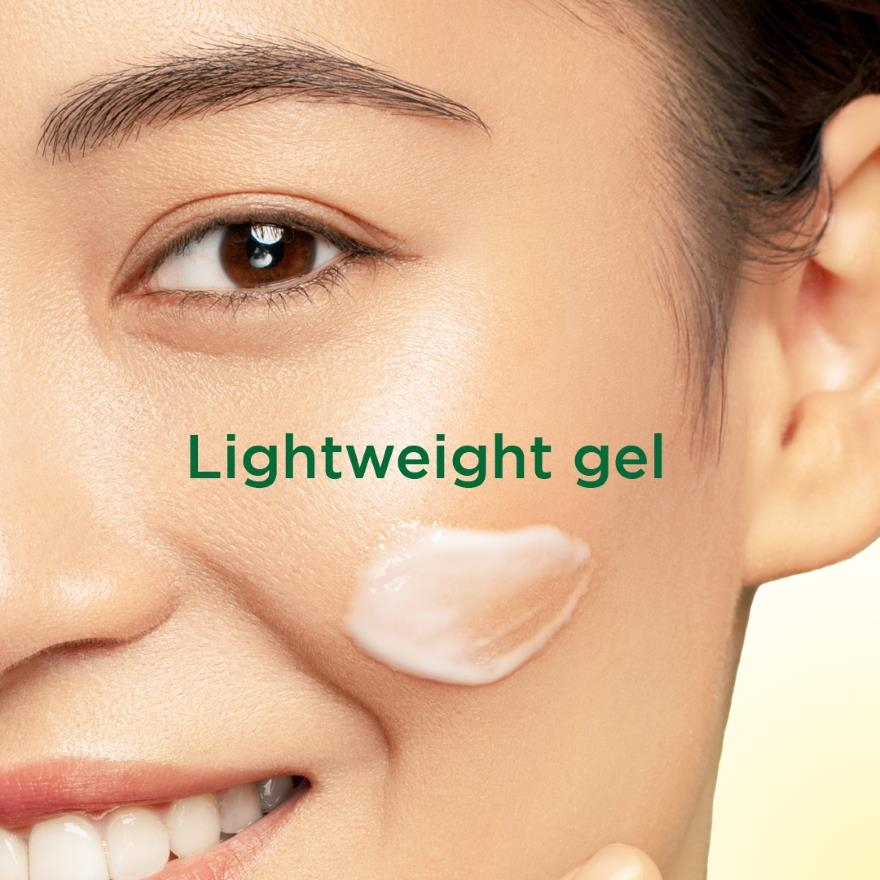 SIMPLE Vitamin C Moisturising Glow Gel 40g Lightweight Hydrating Face Gel with Vitamin C Helps Brighten Skin Boost Radiance Moisturizes Deeply Non-Greasy Formula for Fresh Healthy Glow - View 3 of 4