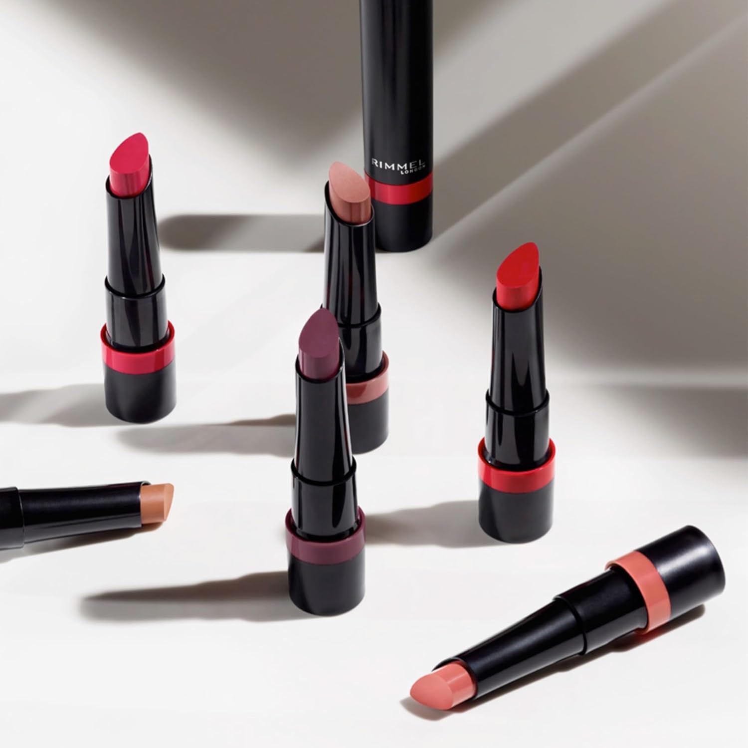 Rimmel London Lasting Finish Extreme Matte Lipstick, 160 Chestnut Rose, 2.3gr - View 3 of 6