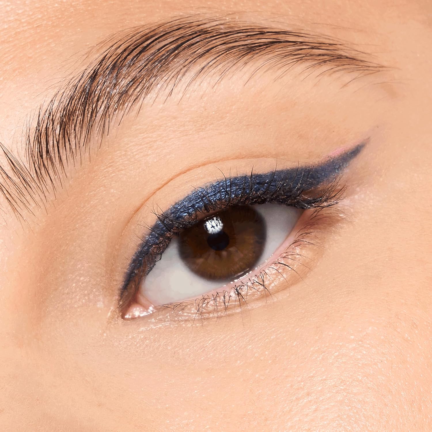 essence | Stay & Play Gel Eyeliner | Super Soft Gel-like Texture | Waterproof & Longlasting | Vegan & Cruelty Free (10 | Mystic Blue) - View 5 of 7
