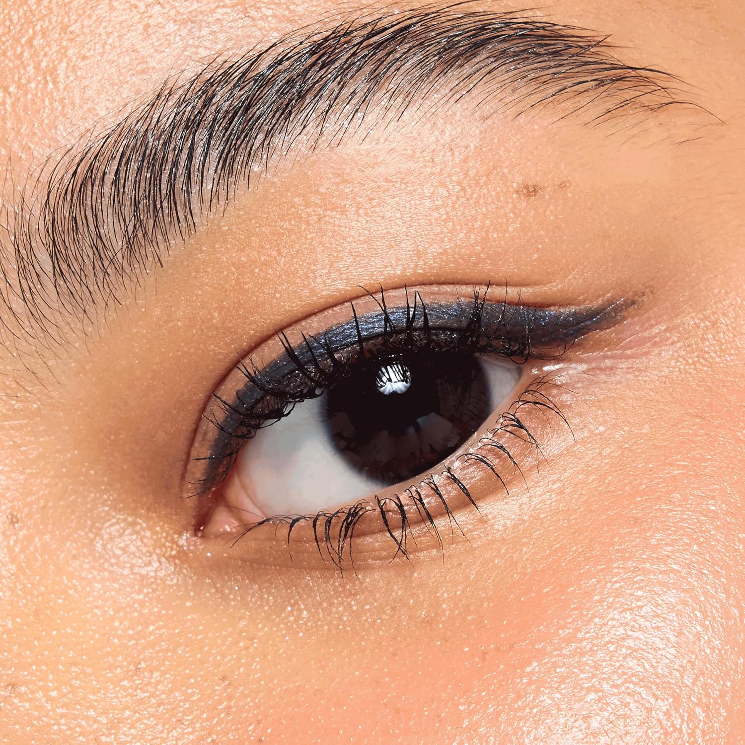 essence | Stay & Play Gel Eyeliner | Super Soft Gel-like Texture | Waterproof & Longlasting | Vegan & Cruelty Free (10 | Mystic Blue) - View 6 of 7