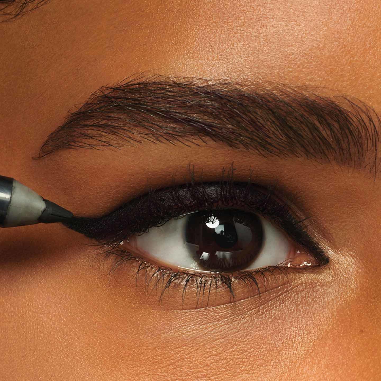 Maybelline New York Waterproof Eyeliner, Long-lasting, Intense Colour, No Smudging and No Fading, Tattoo Gel Liner, 900 Deep Onyx - View 6 of 8