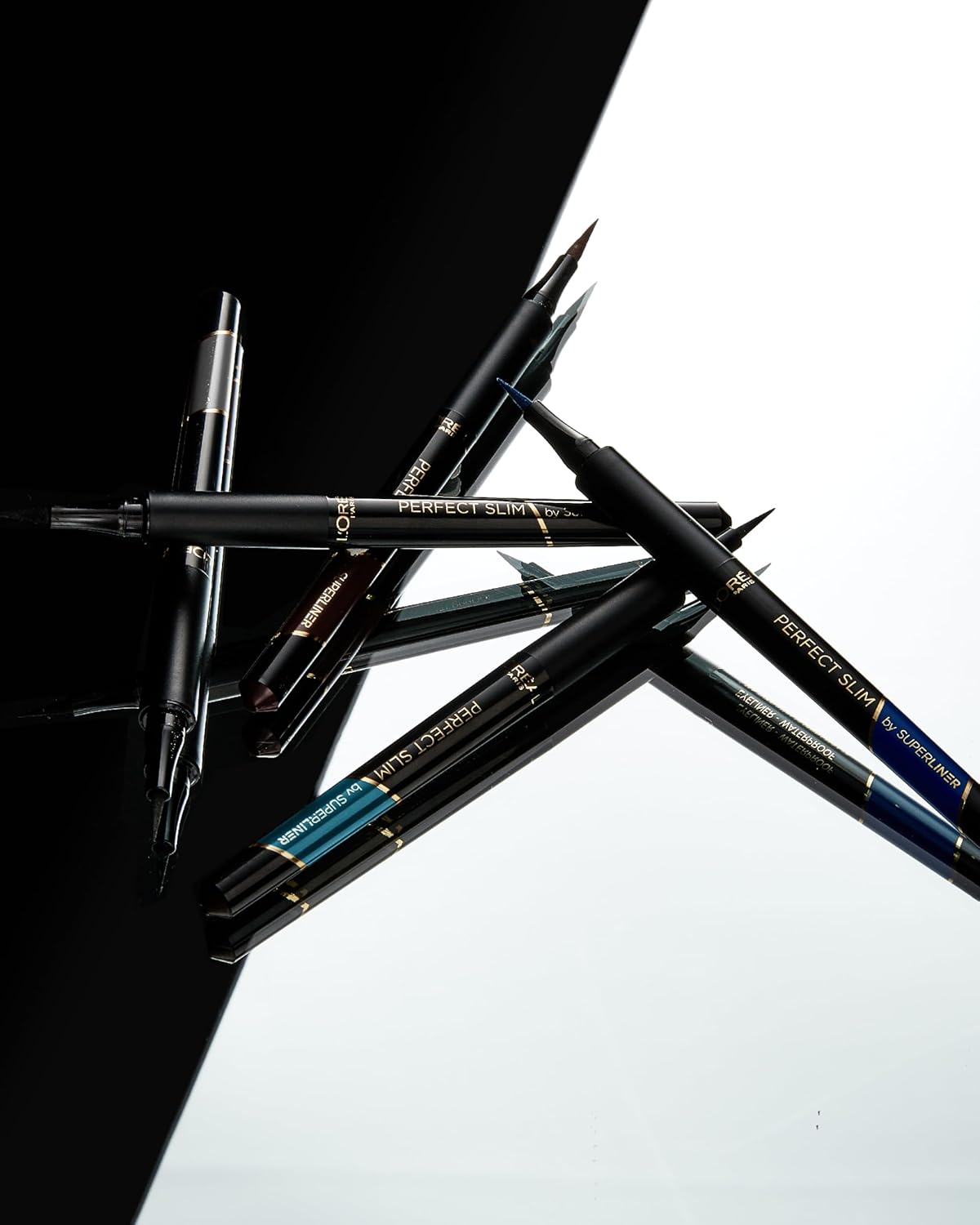L’Oréal Paris Perfect Slim by Superliner Liquid Eyeliner #01 Intense Black 0,6 ml - View 2 of 7