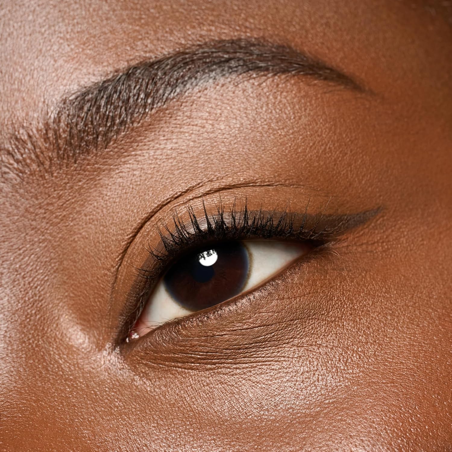 essence eyeliner pen, extra long-lasting, no. 020, brown, long-lasting, defining, colour-intensive, vegan, nanoparticles free, no perfume, no alcohol, pack of 1 (1 ml) - View 4 of 8