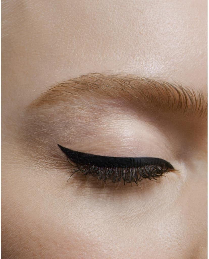 L’Oréal Paris Matte Signature Eyeliner, 01 Black, 10 ml - View 4 of 5