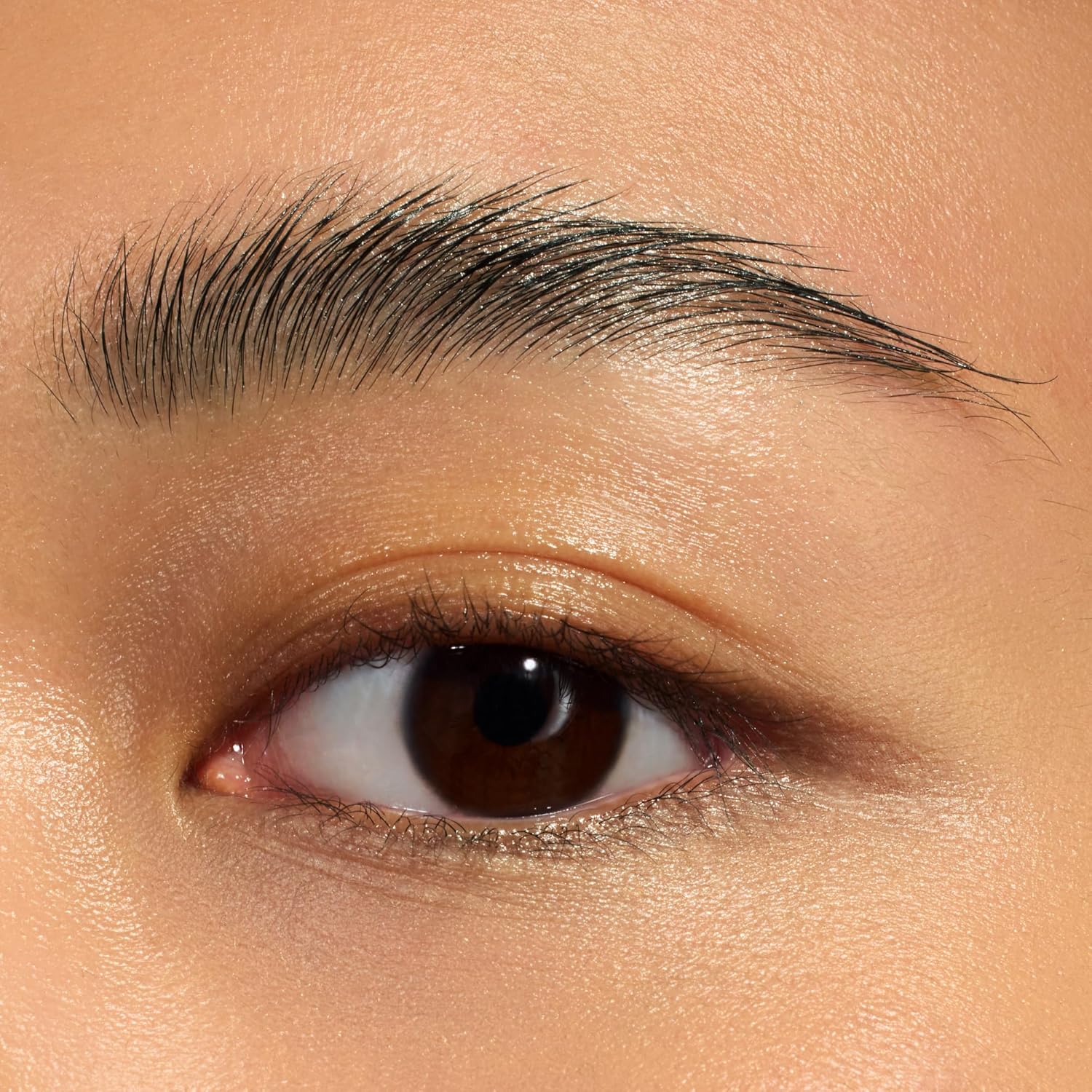 essence FIX IT LIKE A PRO TRANSPARENT BROW FIXING GEL - View 3 of 7