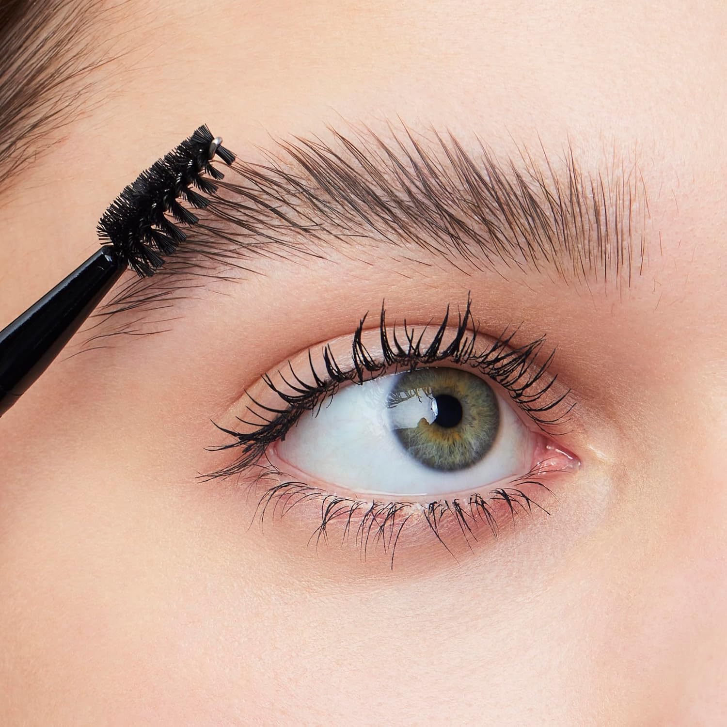 e.l.f. Cosmetics Brow Lift Applicator, Dual-Ended Eyebrow Brush For Grooming & Lifting Brows & Applying Brow Wax, Creates A Fluffy Feathered Look, Black - View 2 of 5