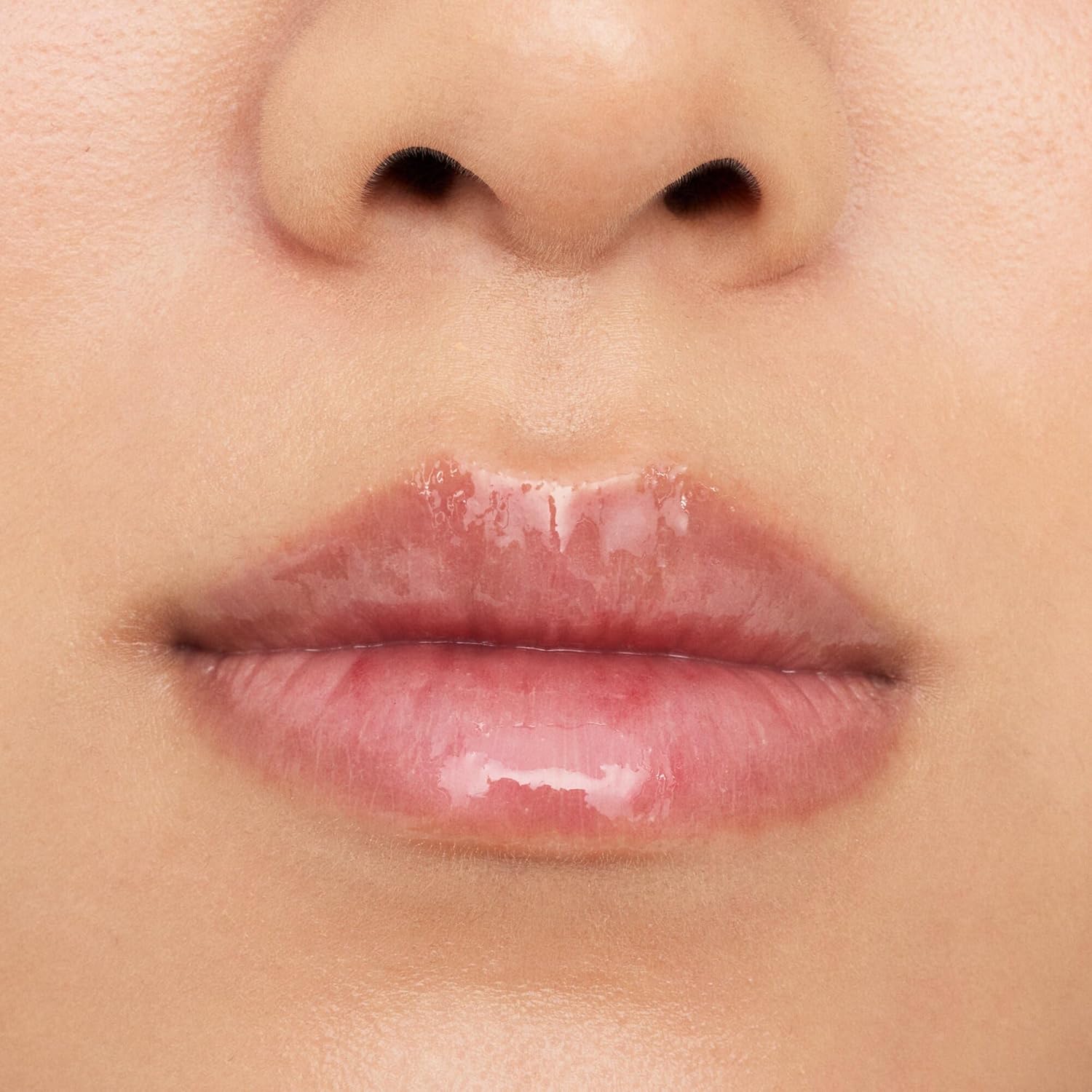 essence hydra kiss lip oil, lip gloss, no. 07, transparent, moisturising, nourishing, with oils, shiny, vegan, no parabens, no microplastic particles, nanoparticles free, pack of 1 (4 ml) - View 5 of 6