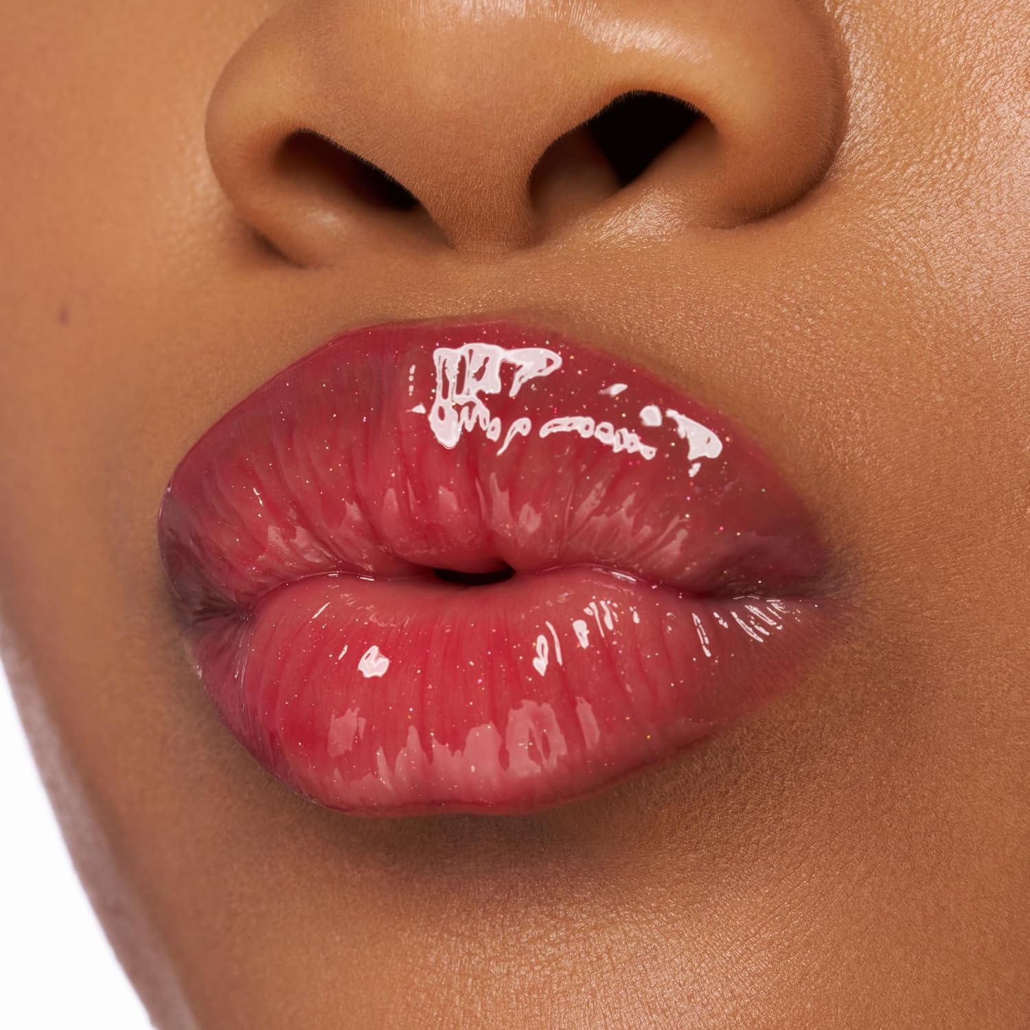 essence CHILI BOMB shiny lipgloss 01 - View 5 of 7