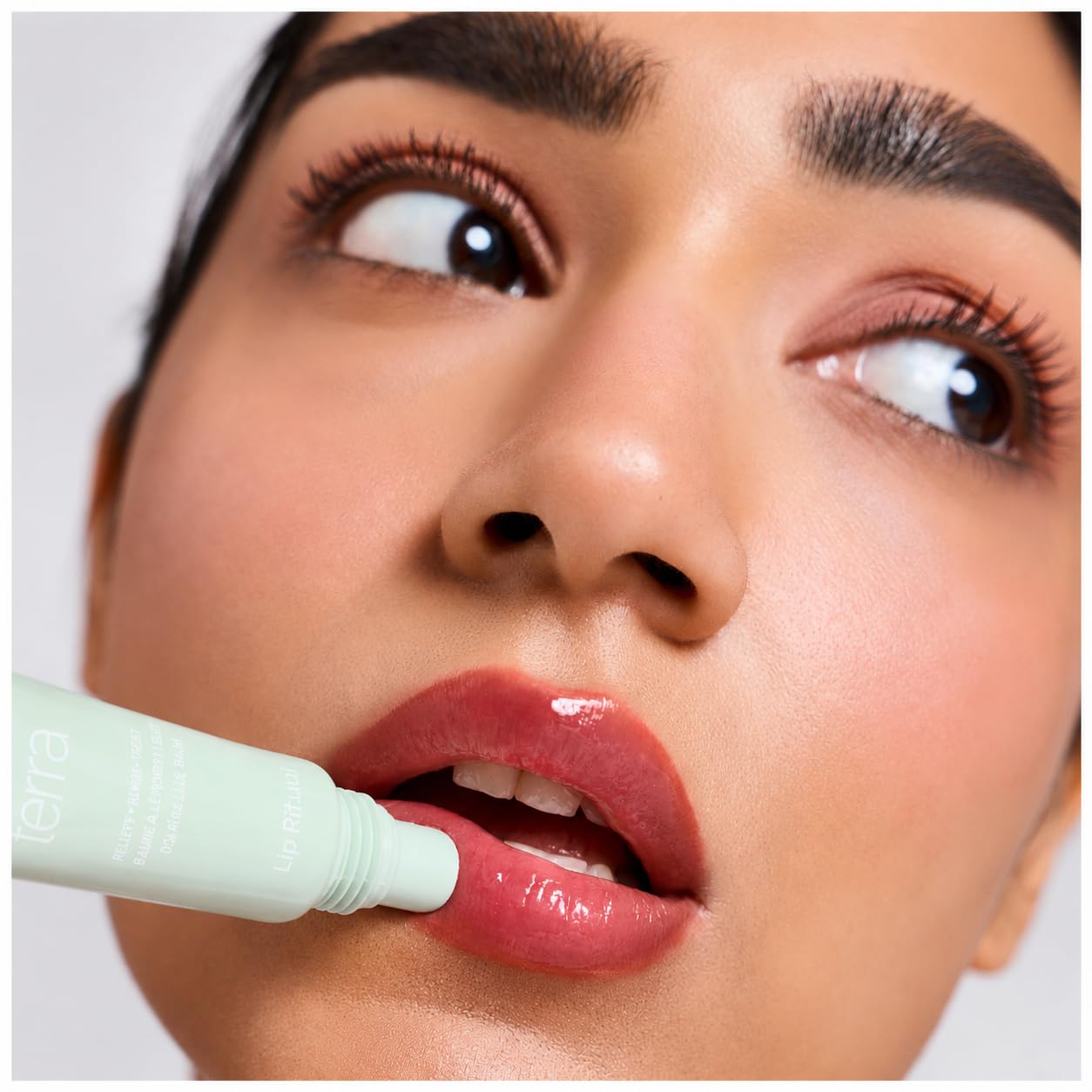 Lip Ritual Lip Serum Gloss | Depigmenting, Hydrating & Plumping with Peptides, Niacinamide, & Vitamin C | Brightens Dark Lips & Evens Lip Tone | Clinically Proven for Dry, Chapped, Cracked & Pigmented Lips | 8ml - View 6 of 8