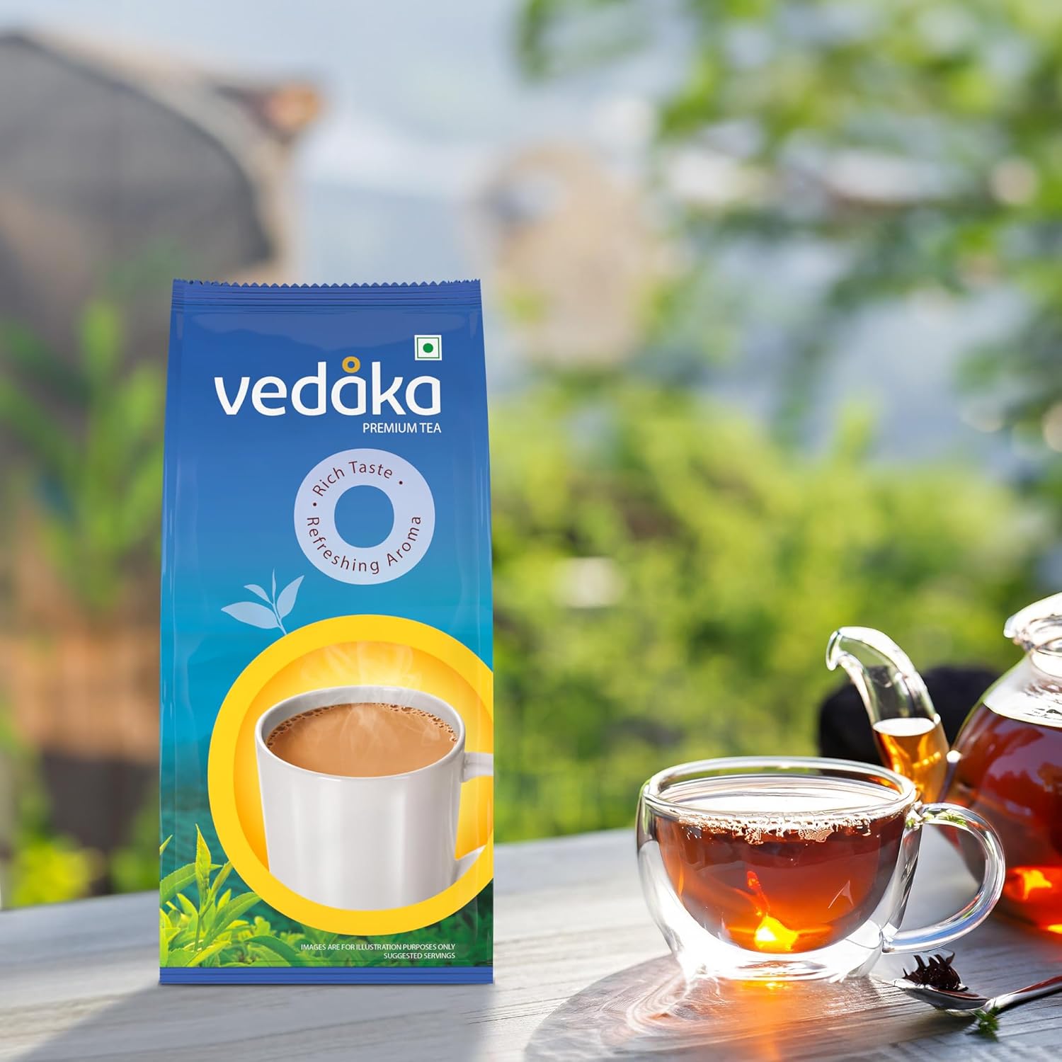 Amazon Brand - Vedaka Premium Tea | 500 g | Rich Taste & Refreshing Aroma | Exclusive Chai Blend | Black Tea | No Artificial Colours & Preservatives - View 3 of 5