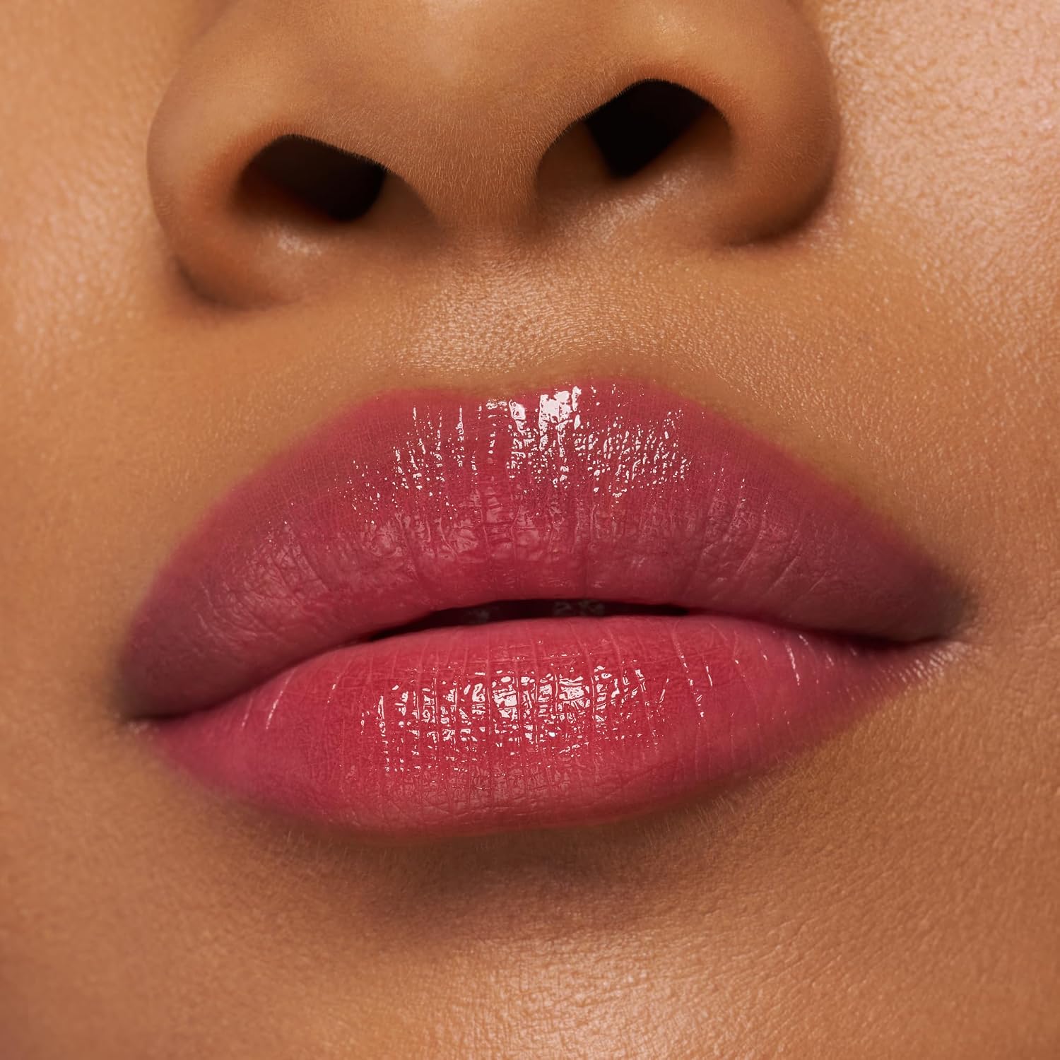 essence hydra kiss lip ink lipstick, no. 02, red, long-lasting, colouring effect, natural, shiny, vegan, no parabens, no microplastic particles, nanoparticles free, pack of 1 (4 ml) - View 4 of 6