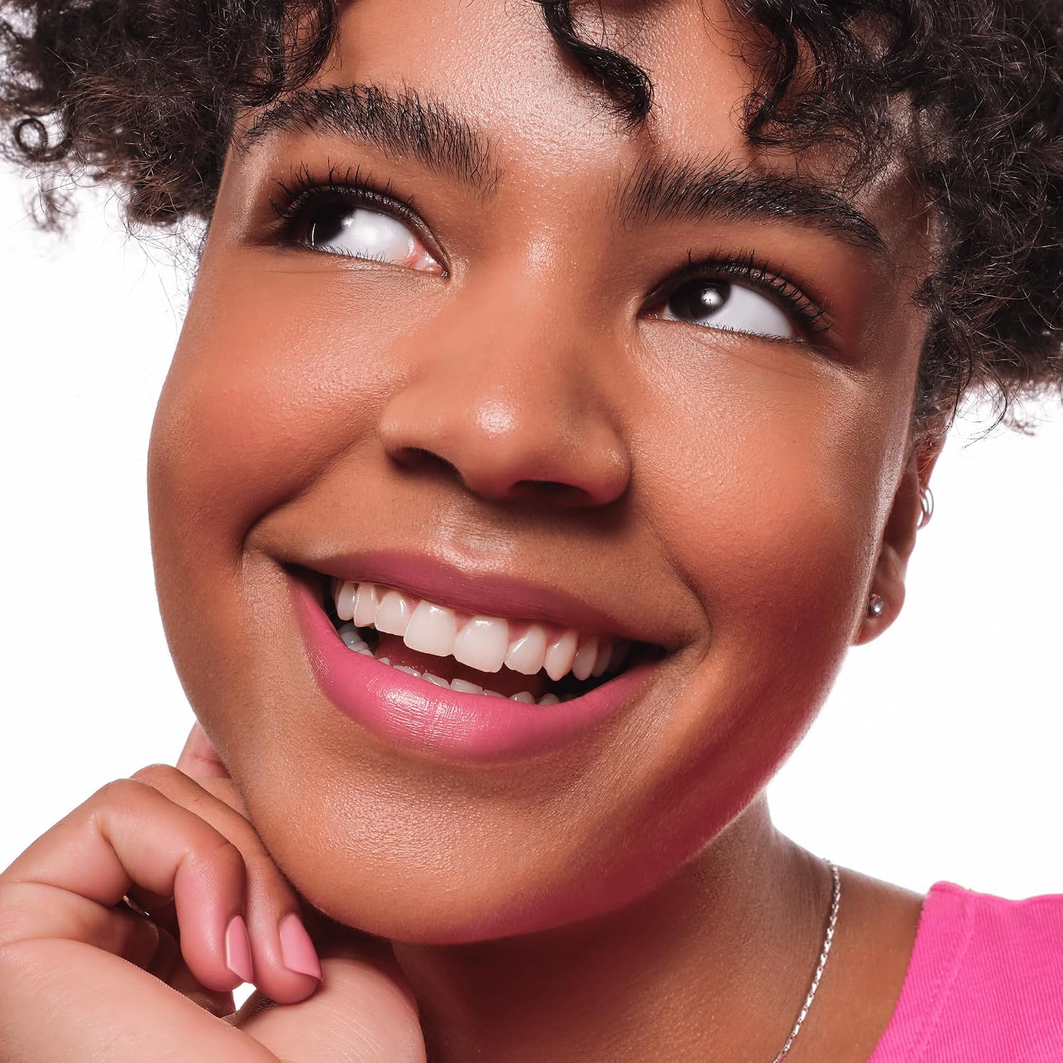 essence hydra kiss lip ink lipstick, no. 08, red, long-lasting, colouring effect, natural, shiny, vegan, no parabens, no microplastic particles, nanoparticles free, pack of 1 (4 ml) - View 2 of 6