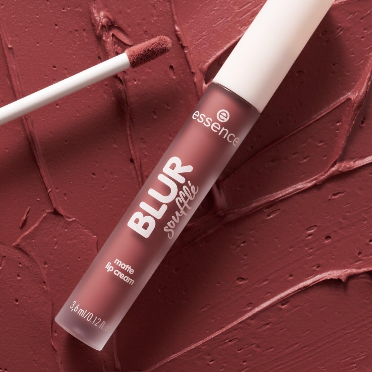 essence BLUR soufflé matte lip cream 08 - View 3 of 3