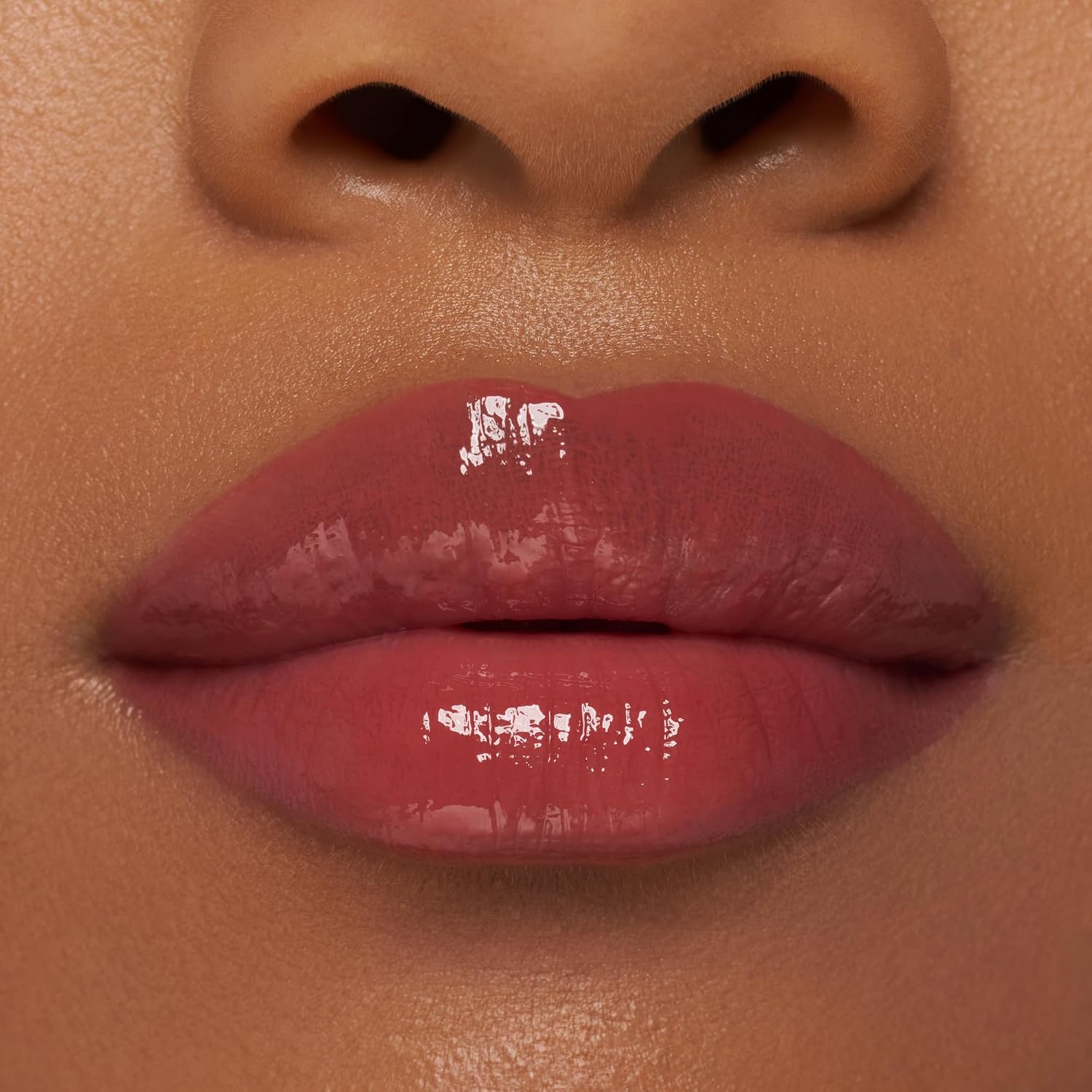 Essence Glossy Glaze High Shine Lipstick No. 05 Nude 1.9 g - View 3 of 5