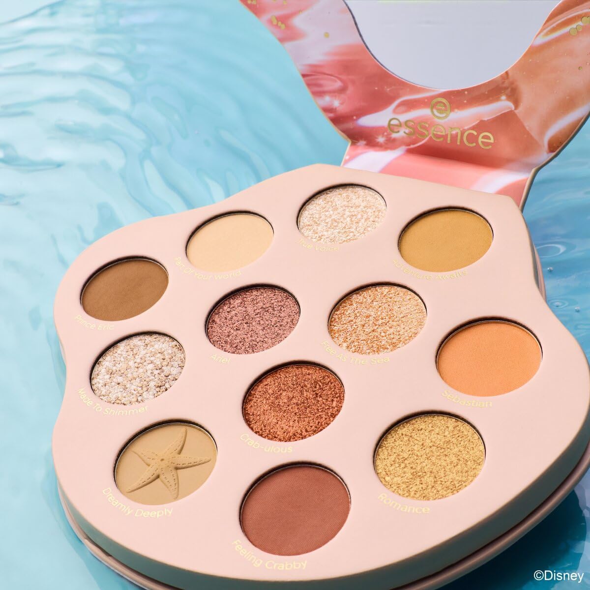 essence Disney THE LITTLE MERMAID eyeshadow palette, longlasting, highly pigmented, instant result, shimmery, metallic (8.8g) - View 4 of 6