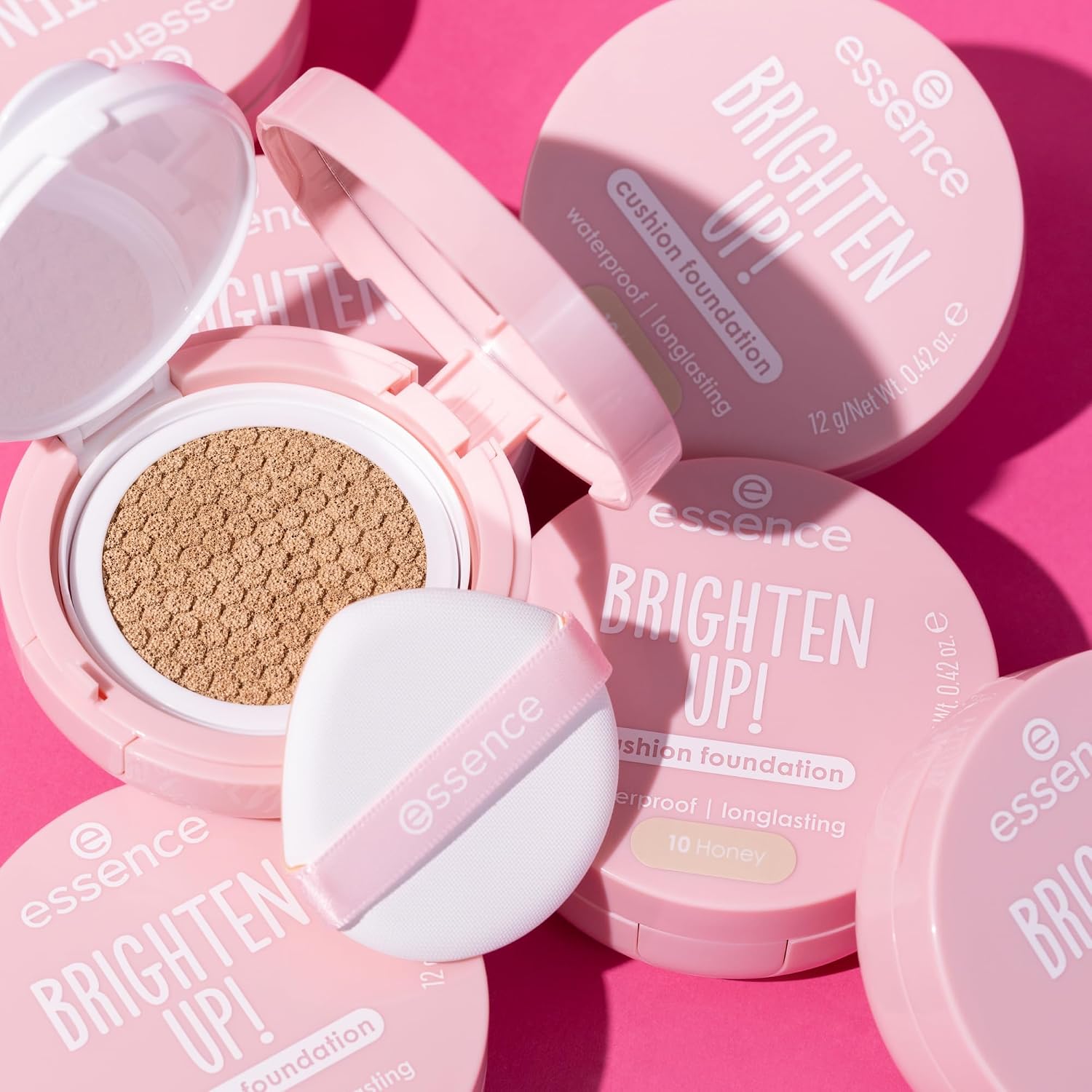 Essence Cosmetics Brighten Up! Cushion Foundation Foundation, Long-Lasting, Brightening, Natural (12 g) - View 2 of 5
